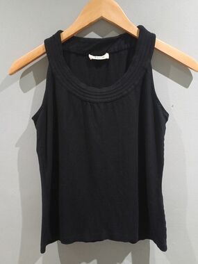 Precis Women's Black Ribbed Scoop Tank Top